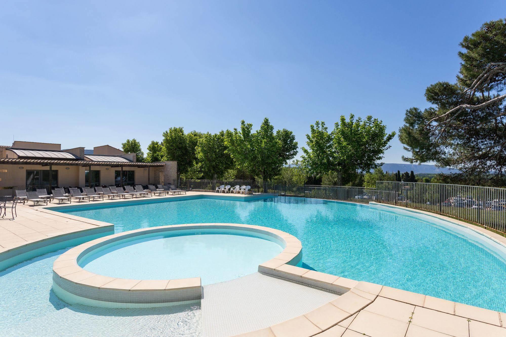 Madame Vacances Domaine Du Provence Country Club Service Premium ソルマーヌ・ド・ボークリューズ エクステリア 写真